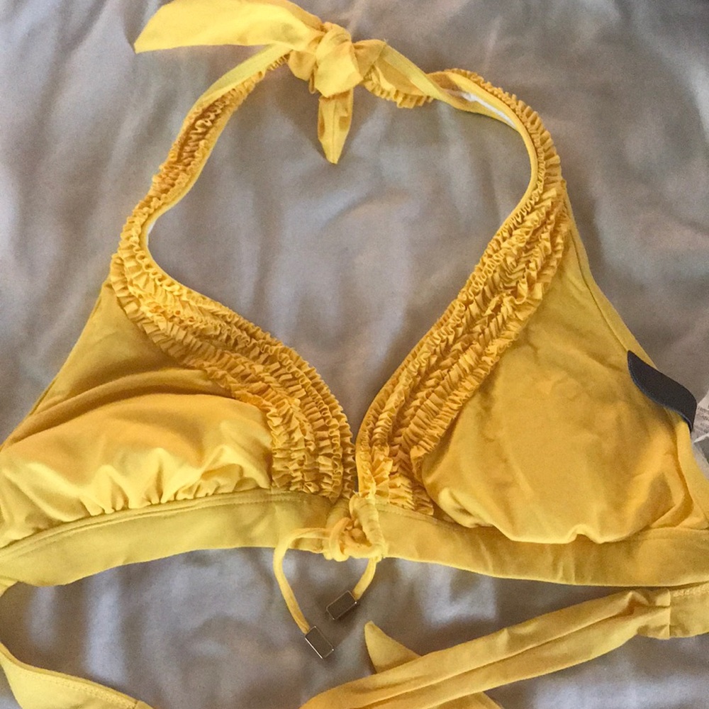 Kenneth Cole Reaction Swim top Large